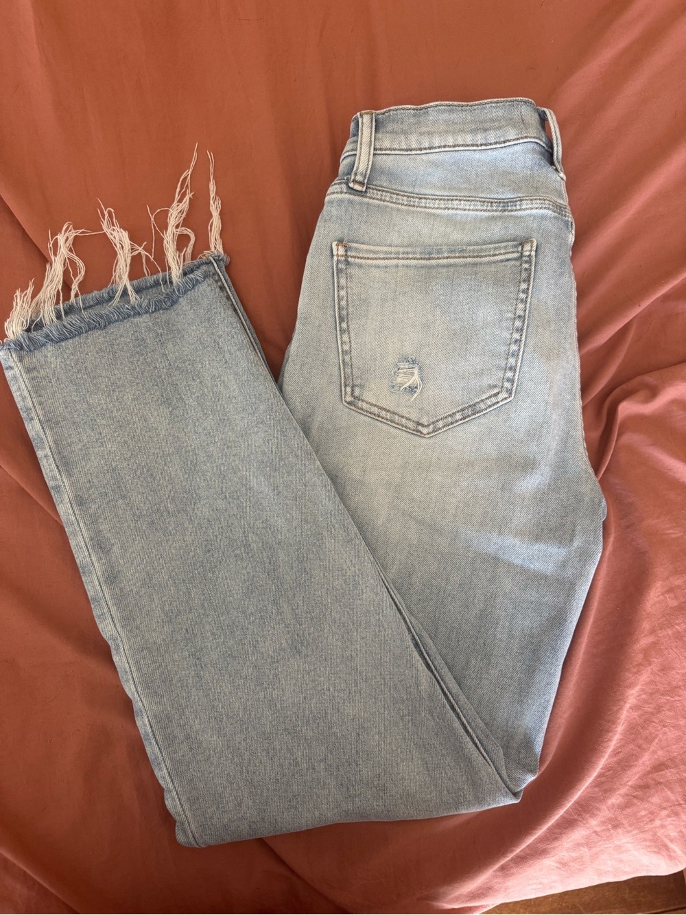 Daze Light Wash High-Rise Frayed Hem Women’s Jeans